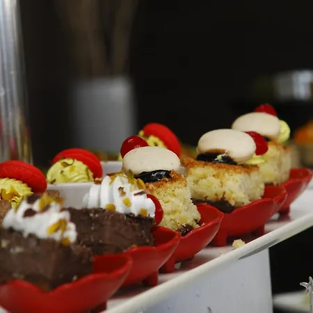 Otel White Gold & 5*