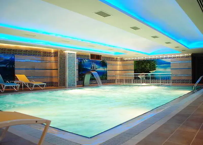 Hotel White Gold & 5*