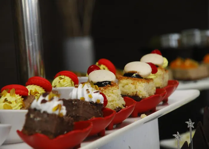 Hotel White Gold & 5*